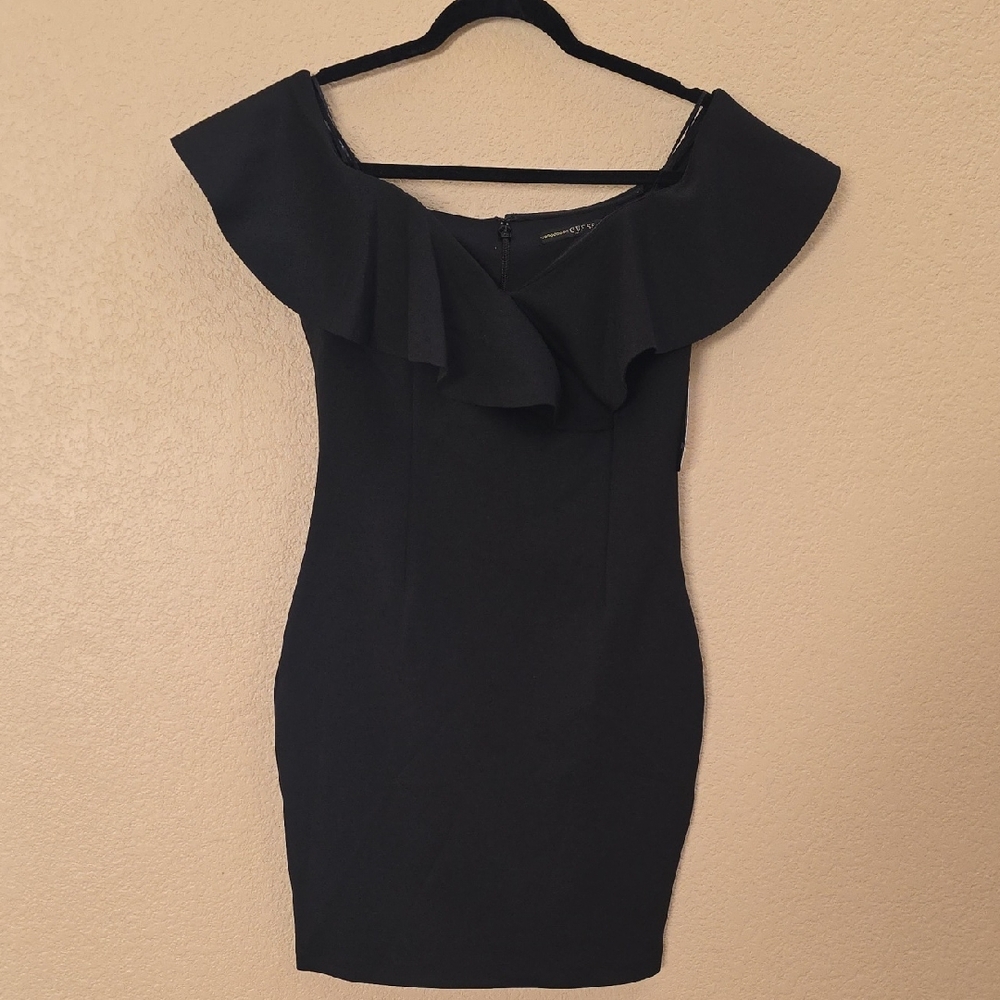 Guess Elegant Black Off-Shoulder Mini Dress